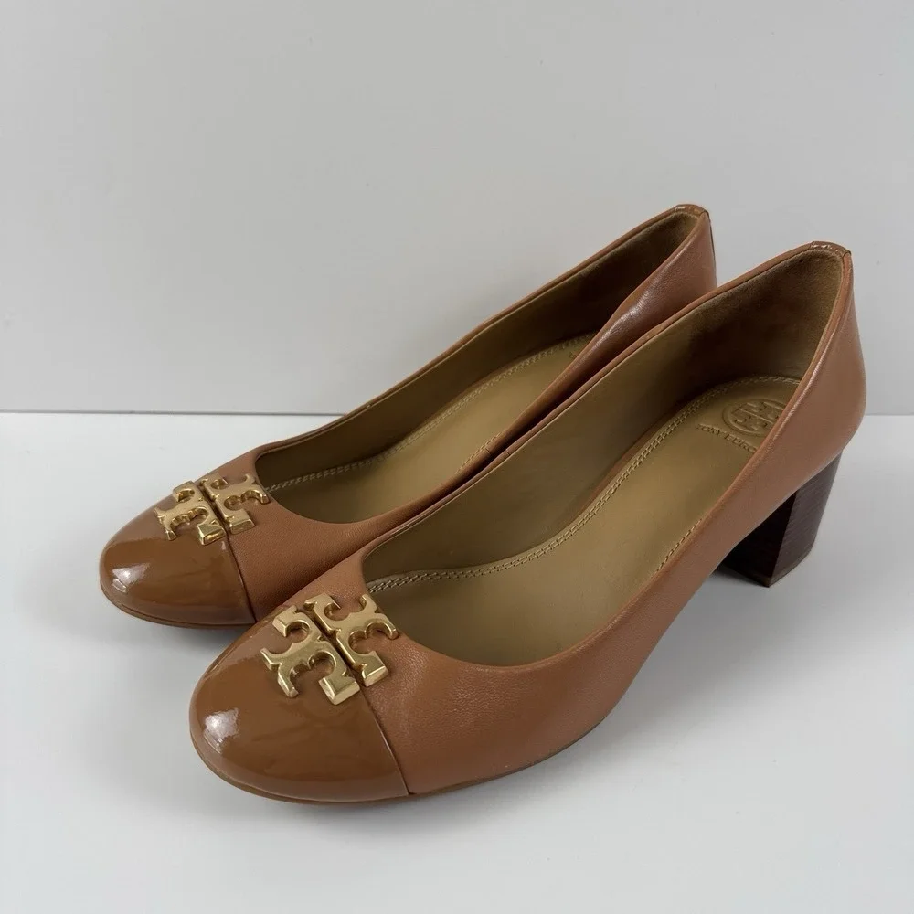 TORY BURCH Everly 50mm Block Heel Cap Toe Gold Logo Pumps US 8.5 Tan Beige